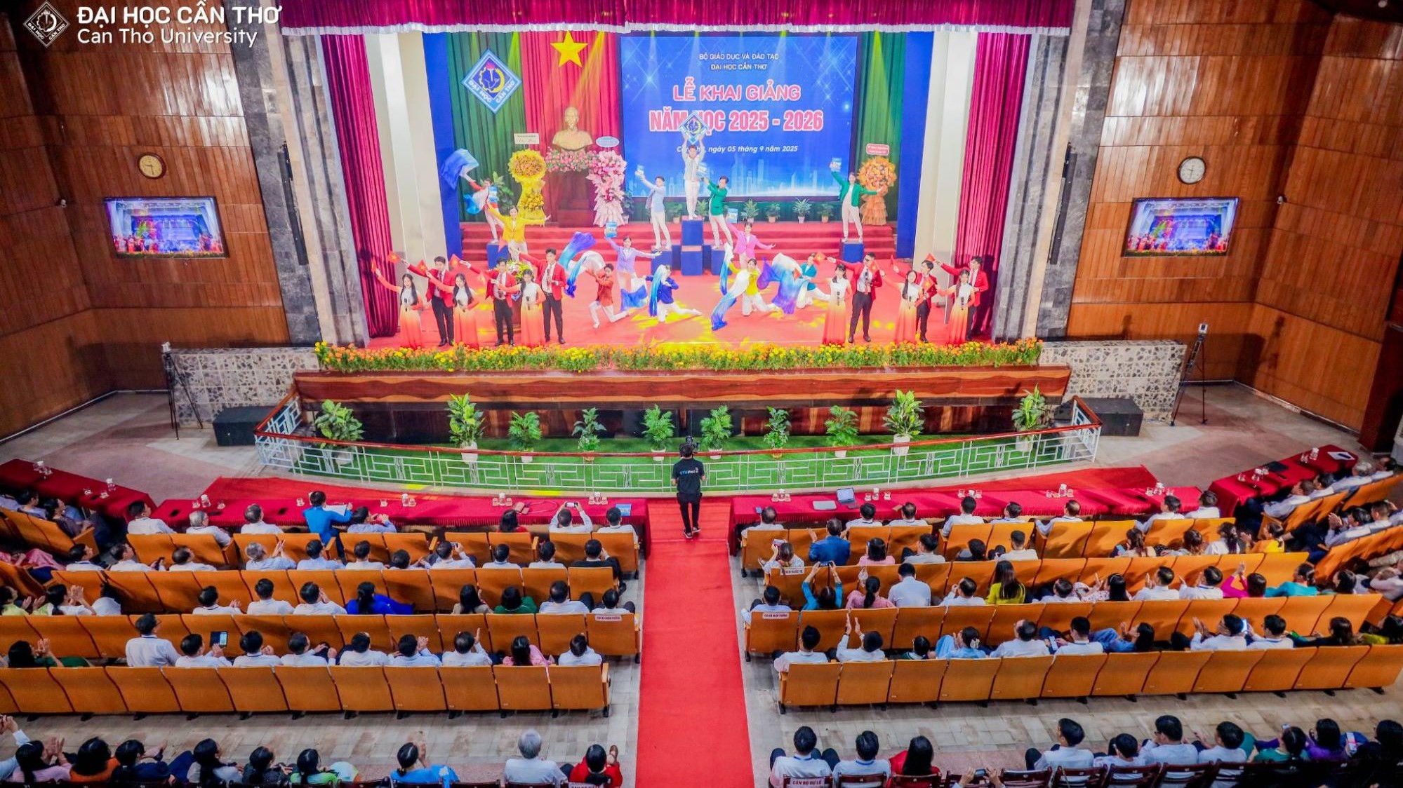 Can Tho University Inaugurates the 2025 - 2026 Academic Year:…