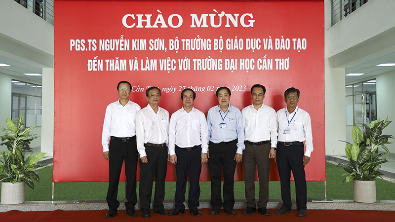 Assoc.Prof.Dr. Nguyen Kim Son, Minister of Education and Training, visiting…
